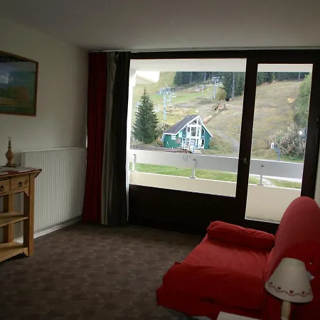 公寓 2 Pieces Au Pied Des Pistes, Balcon, Casier A Ski, Parking Gratuit - Fr-1-557-62 Les Adrets